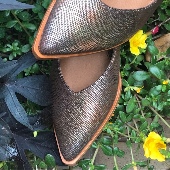 Frye Shoes - FRYE KENZIE METALLIC SLINGBACK FLAT